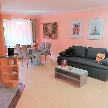 Top Ferienwohnung Mit Tiefgaragenstellplatz, Auch Fuer Laengere Aufenthalte ซัสบาควัลเดิน ภายนอก รูปภาพ